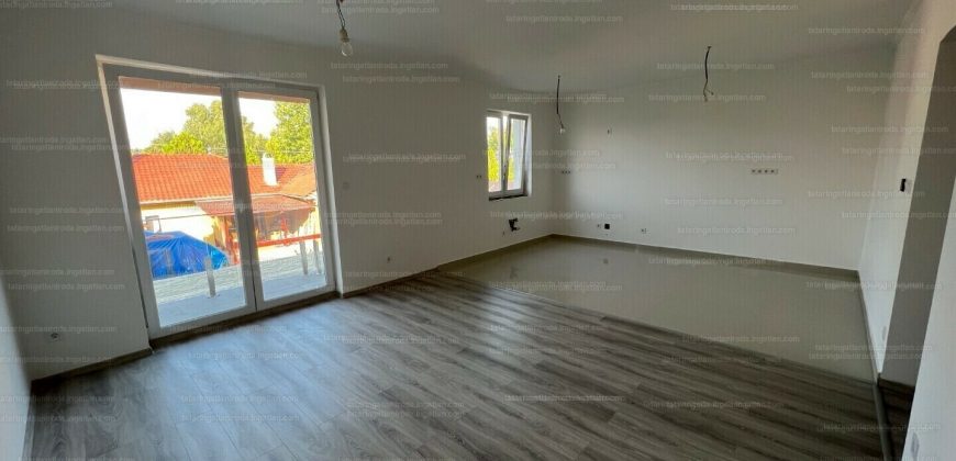 Monor, Péteri utca 3. Eladó tégla lakás