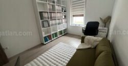 Inárcson bútorozott ikerházi lakás eladó