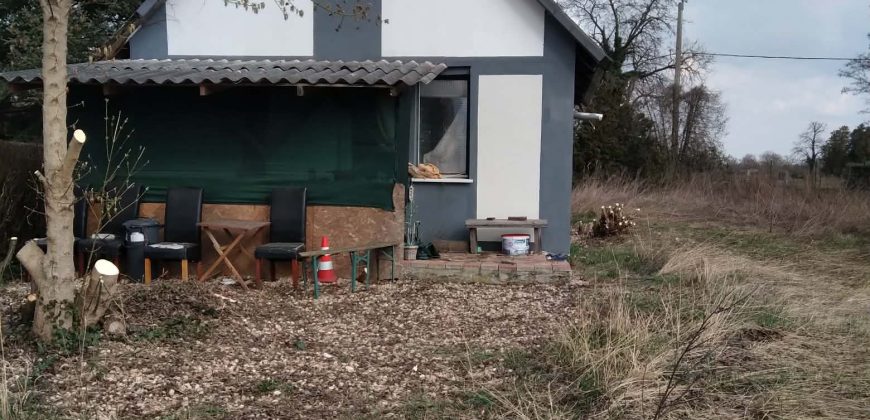 Tiszadadán nyaraló eladó