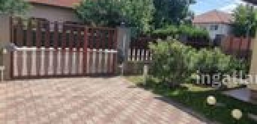 Gyálon eladó ikerház jobb oldali fele