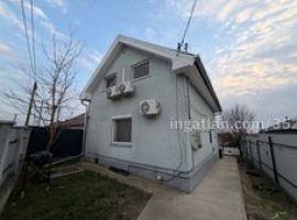 Gyálon két generációs családi ház eladó