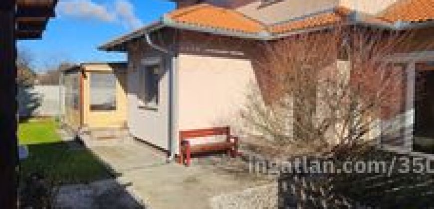 Gyálon eladó önálló családi ház