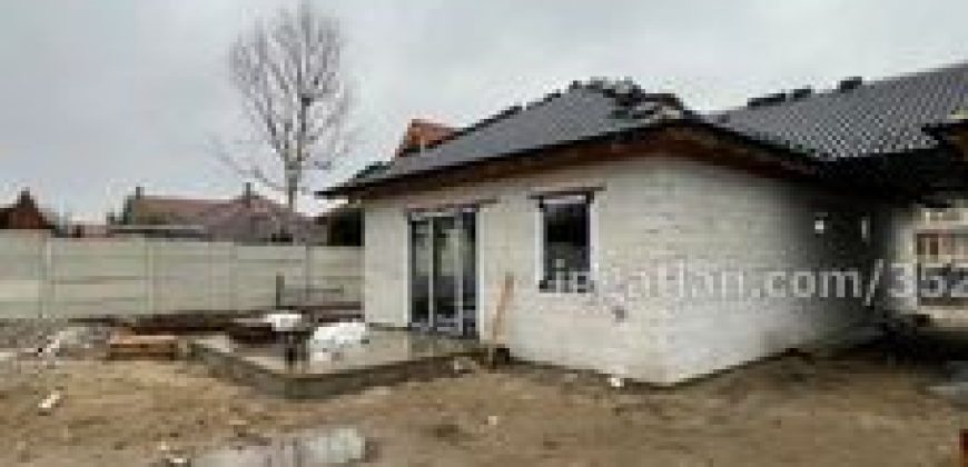 Ócsán eladó új ikerház