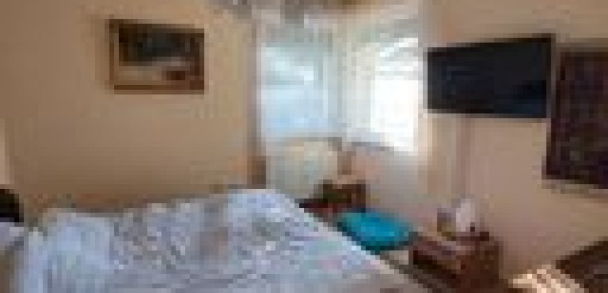 Gyálon eladó ikerház jobb oldali fele